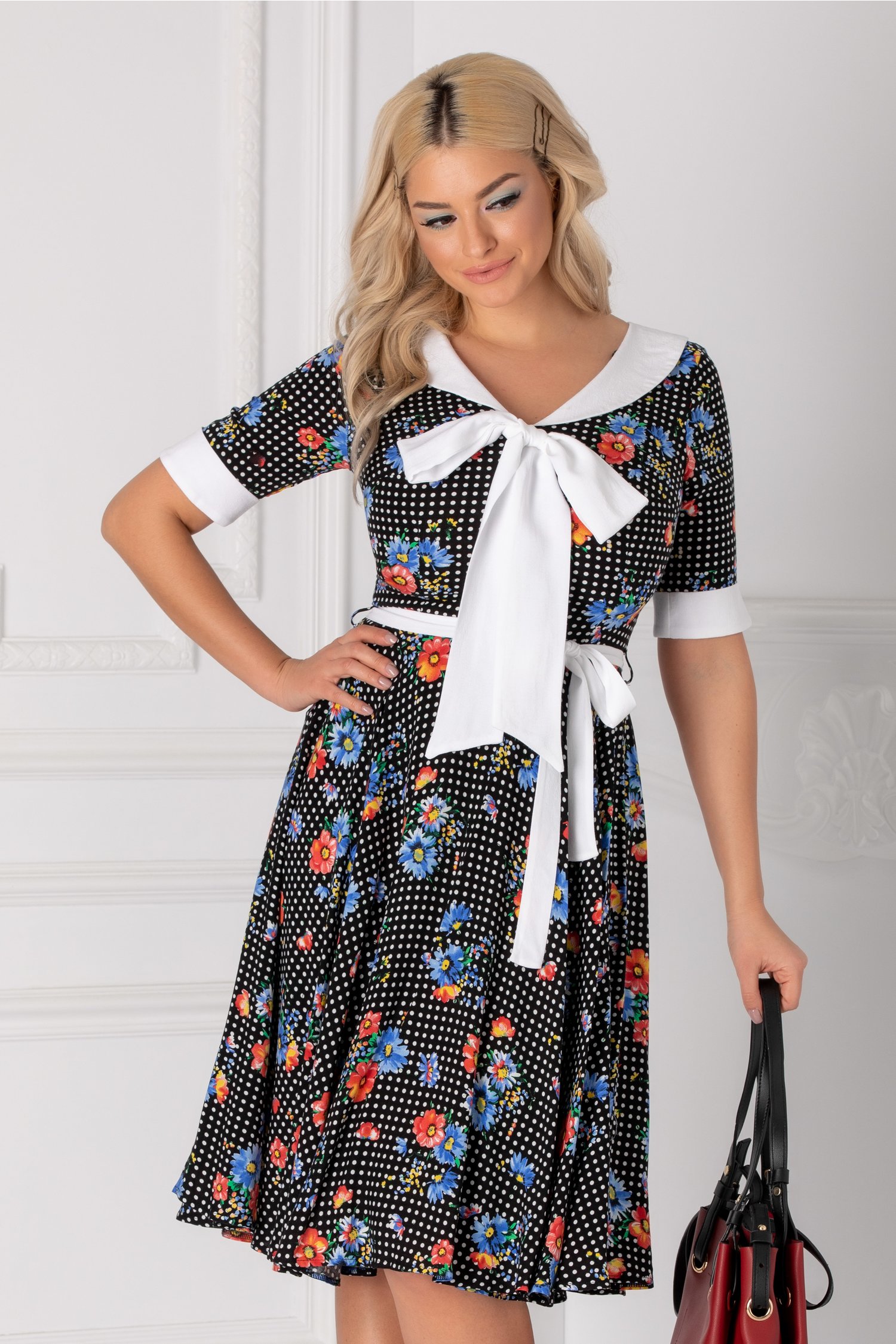 Rochie Adriana neagra cu guler tip esarfa si imprimeu floral