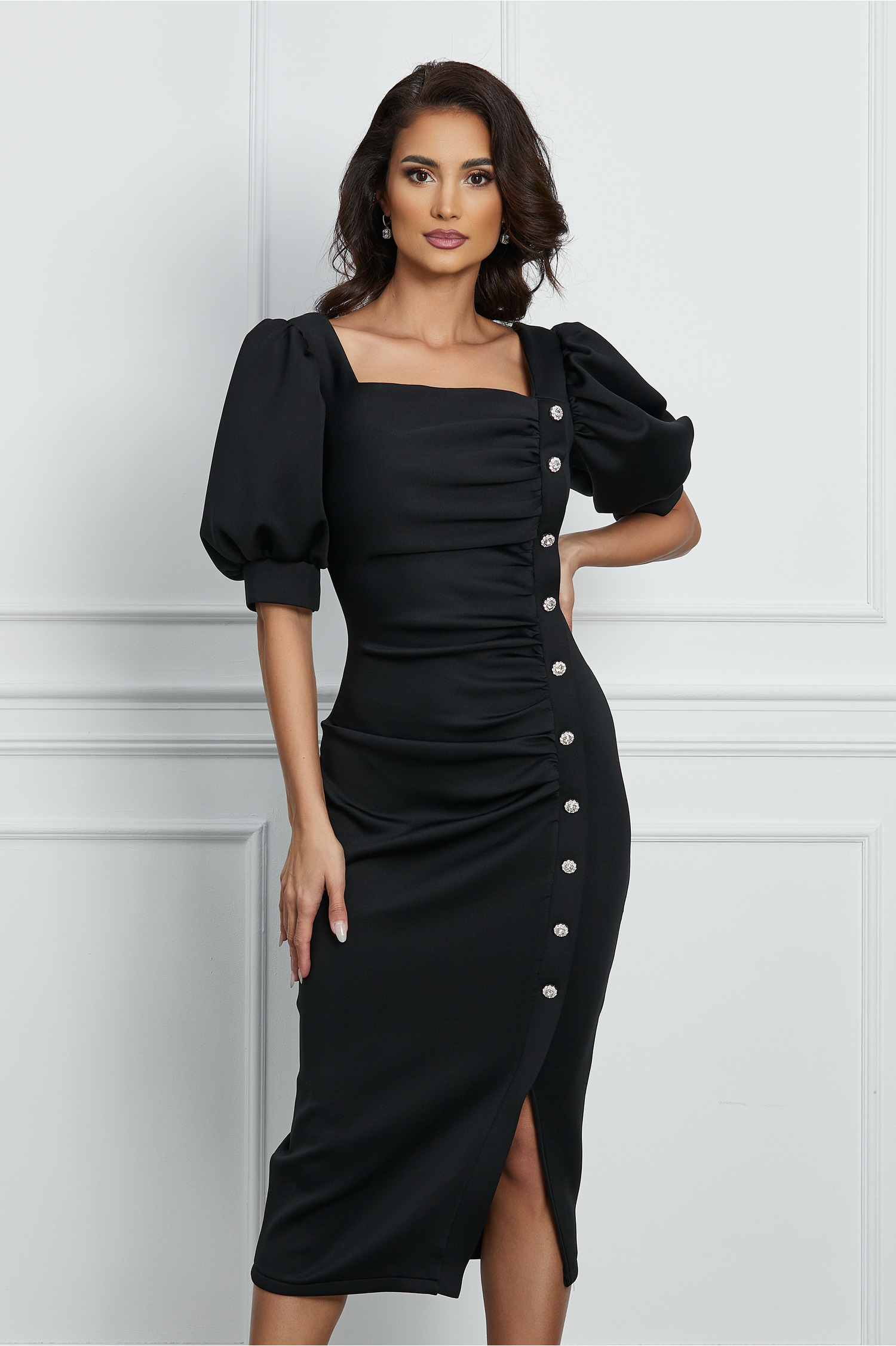 Rochie de ocazie neagra din neopren cu nasturi decorativi