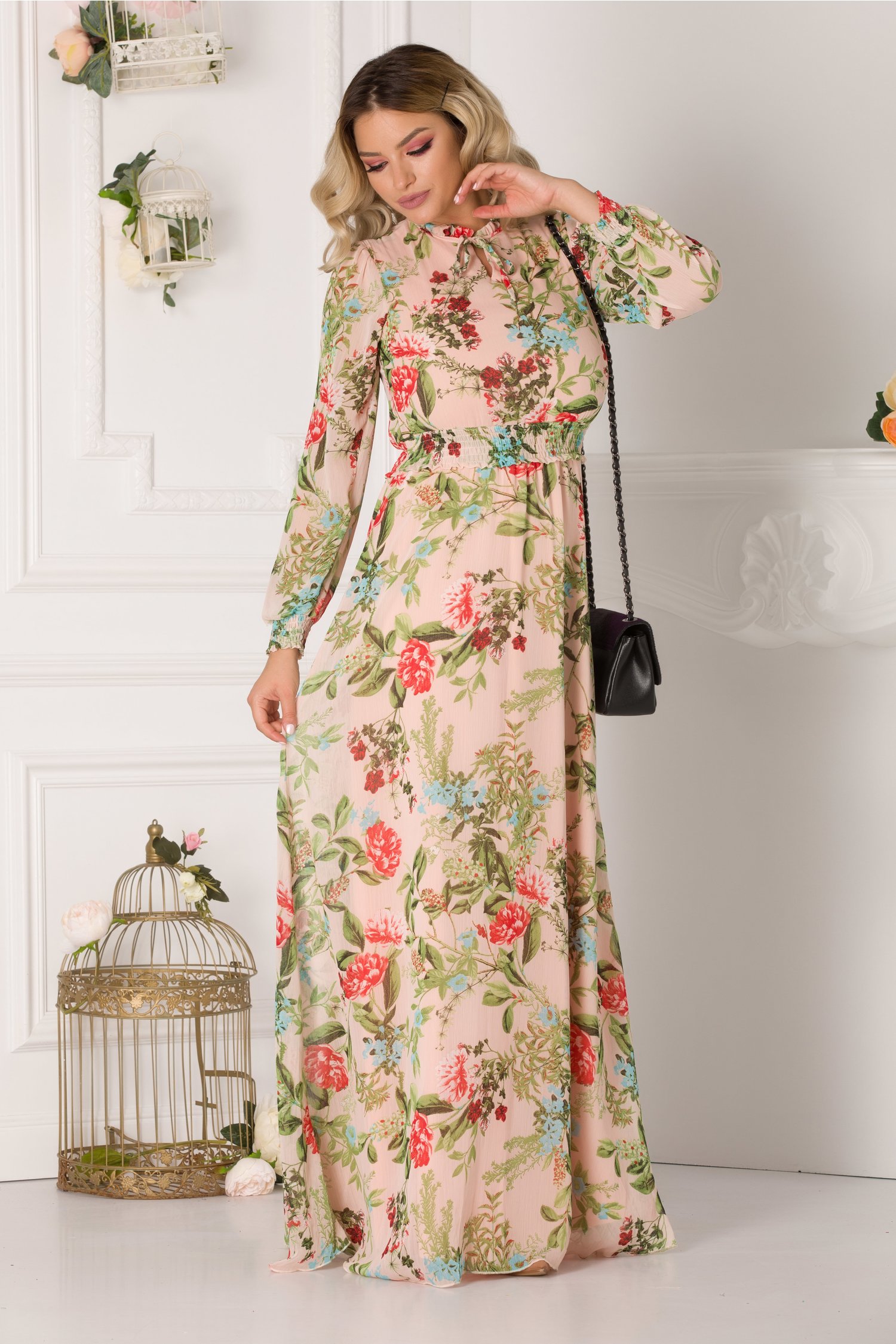 Rochie Alessandra vaporoasa roz-somon cu imprimeuri florale