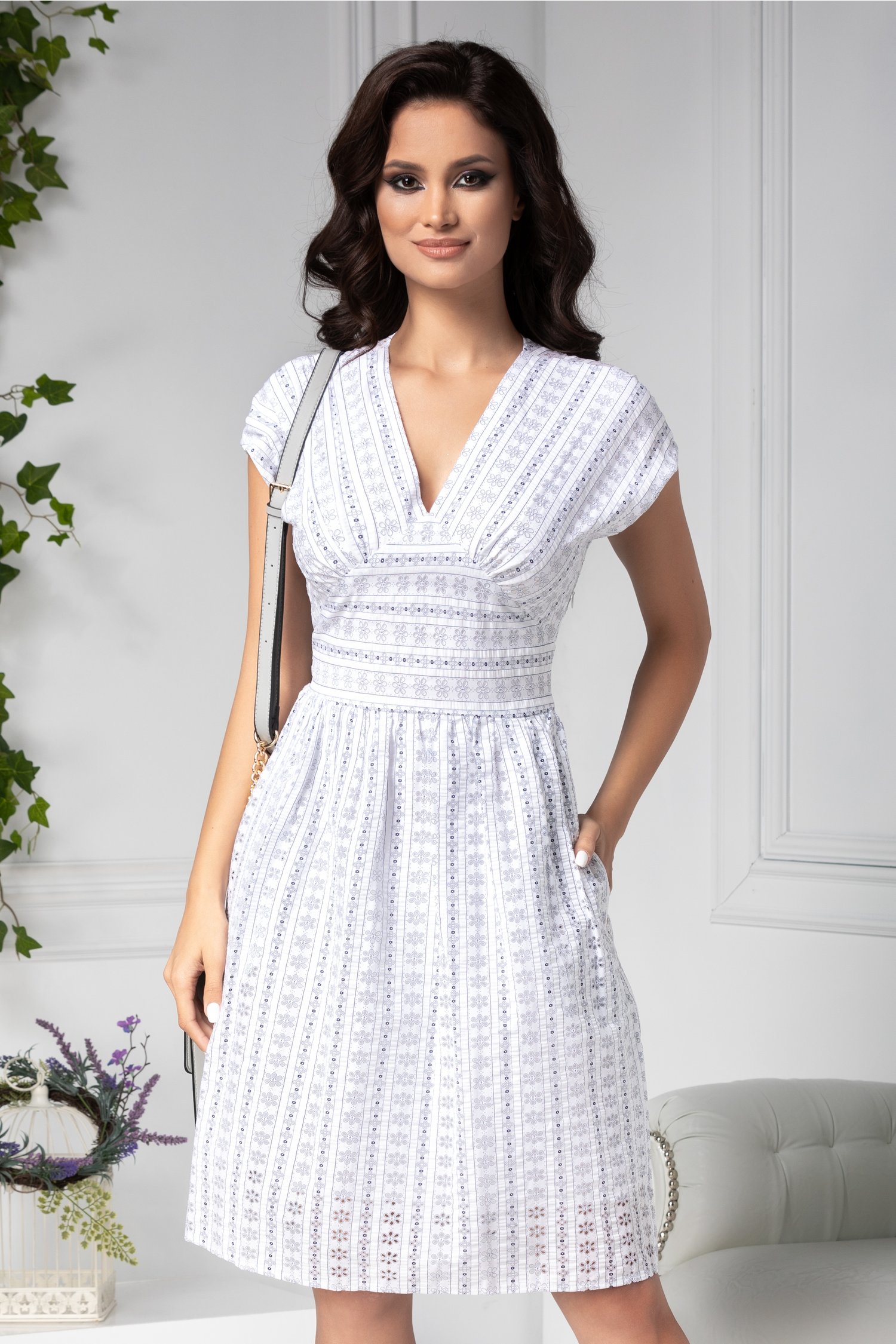 Sloppy about syllable Rochie Alma alba din bumbac cu motive florale - HaineinTrend.com
