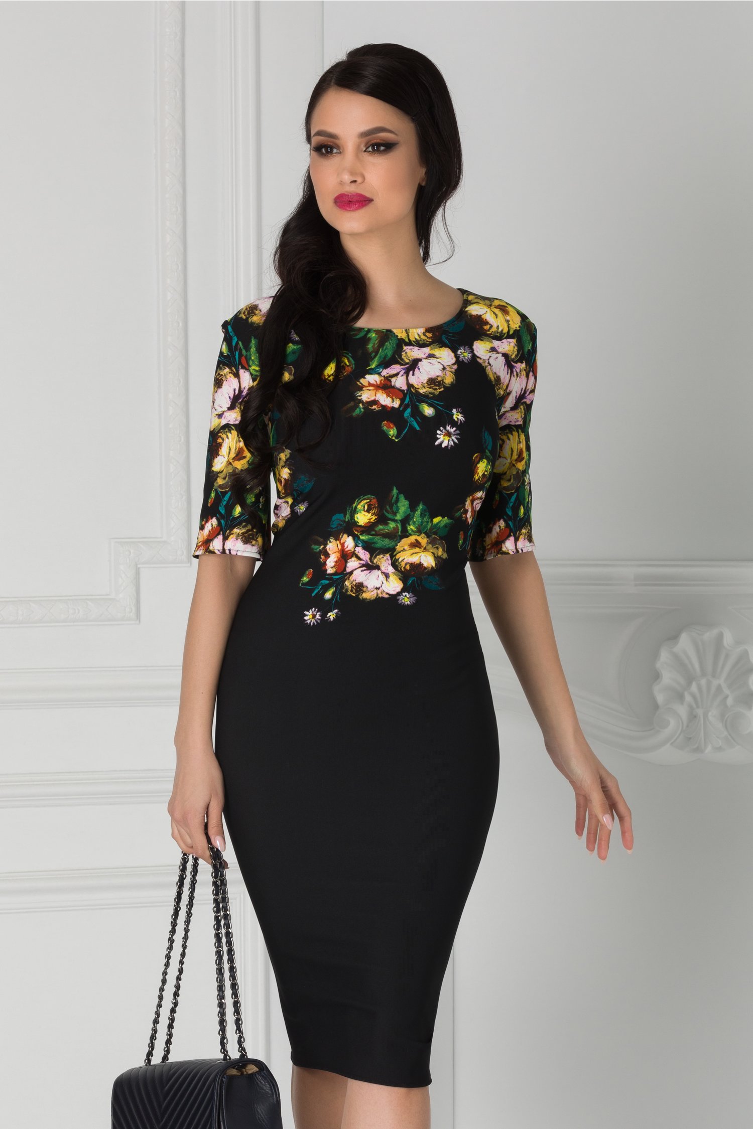 Rochie Amanda neagra cu imprimeu floral la bust