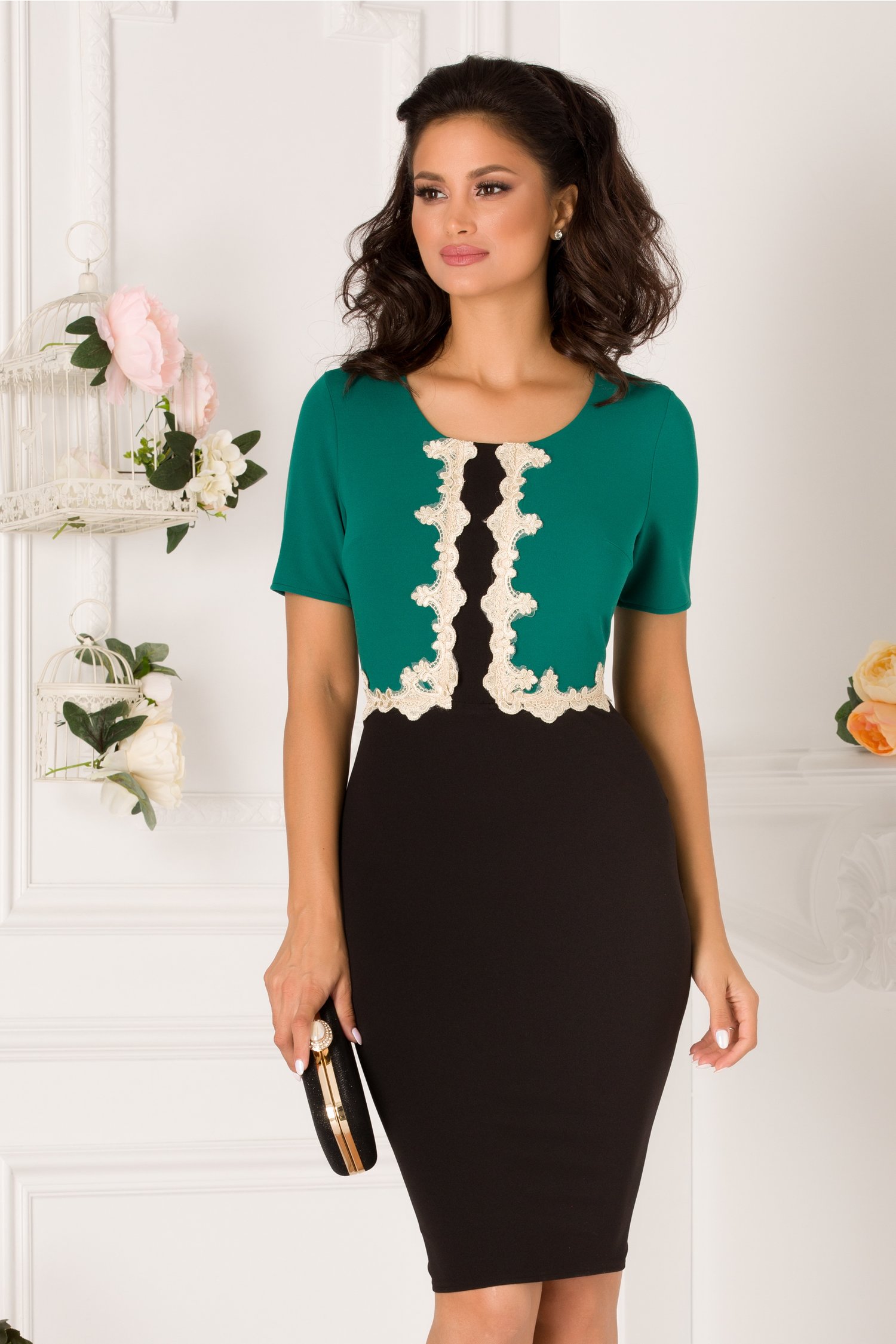 Rochie Amira verde si negru cu broderie la bust