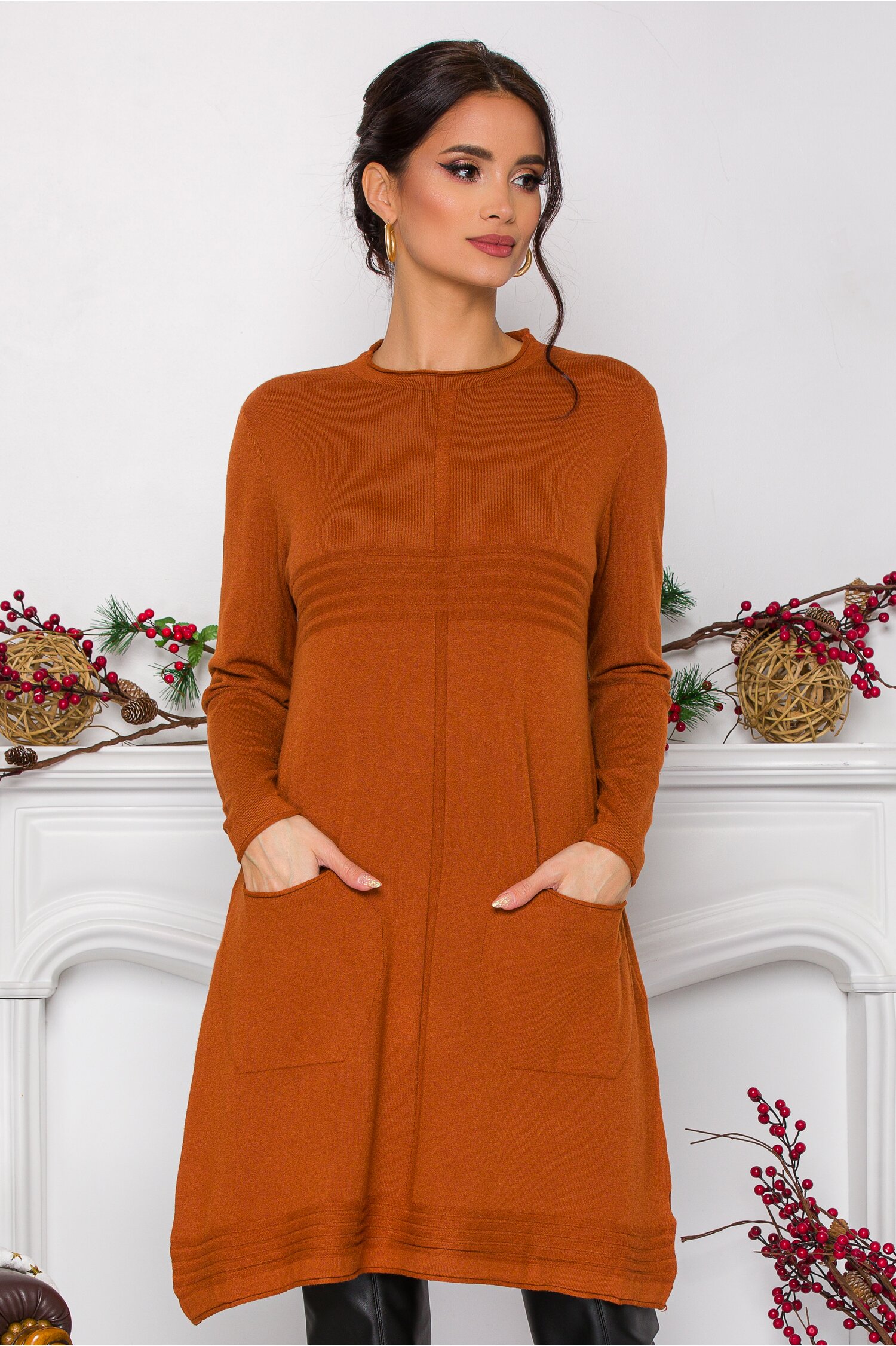 Rochie Anastasia caramizie cu design in dungi si buzunare