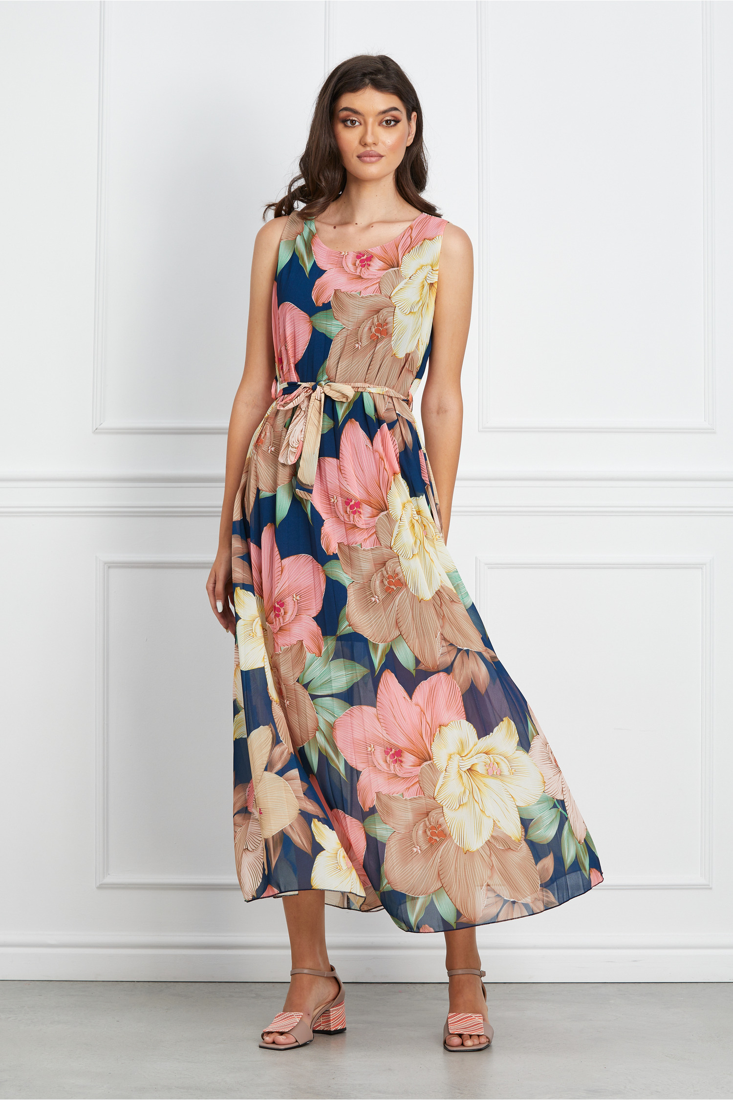 Rochie Andreea din voal plisat bleumarin cu flori