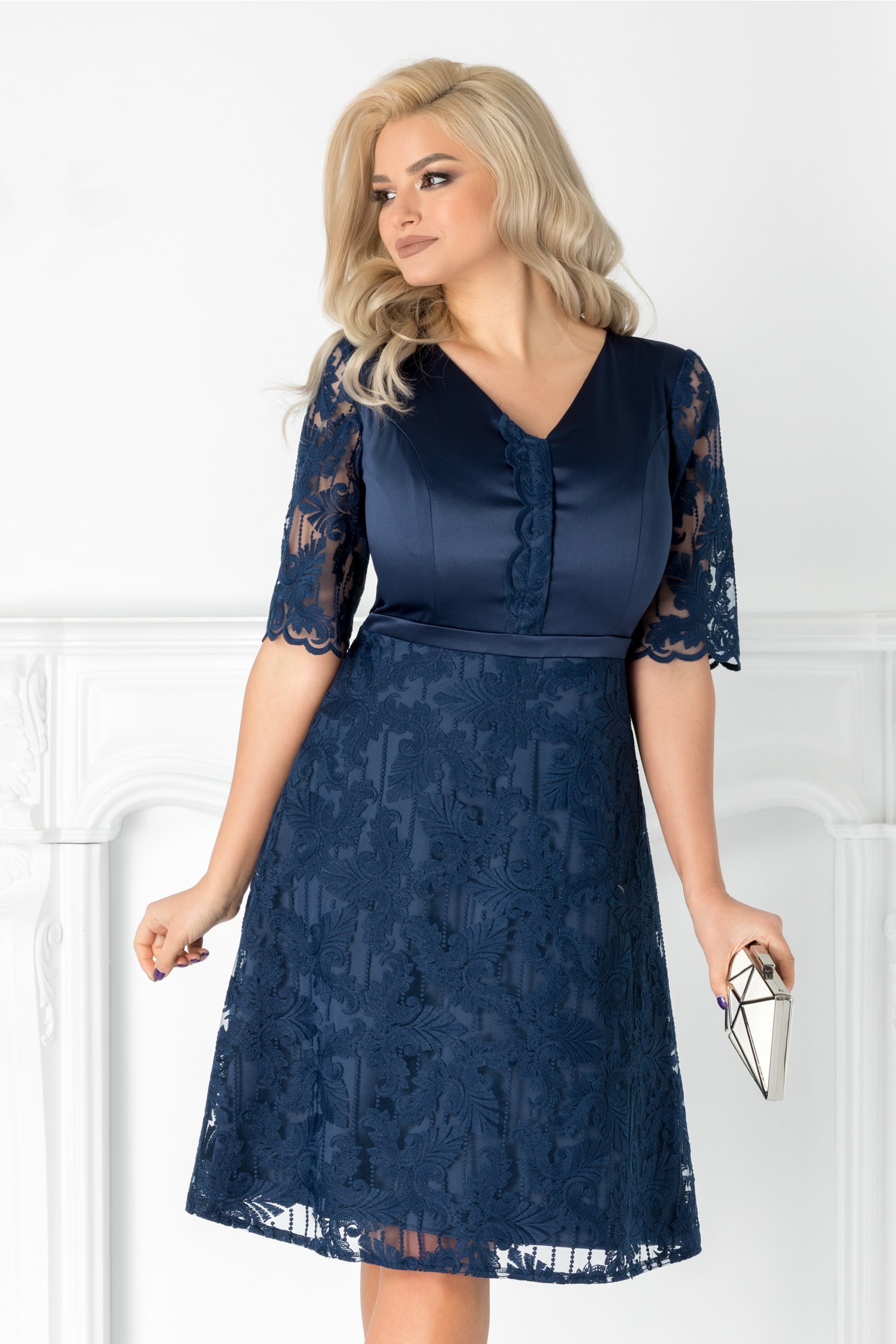 Rochie Aneta bleumarin din tafta si dantela