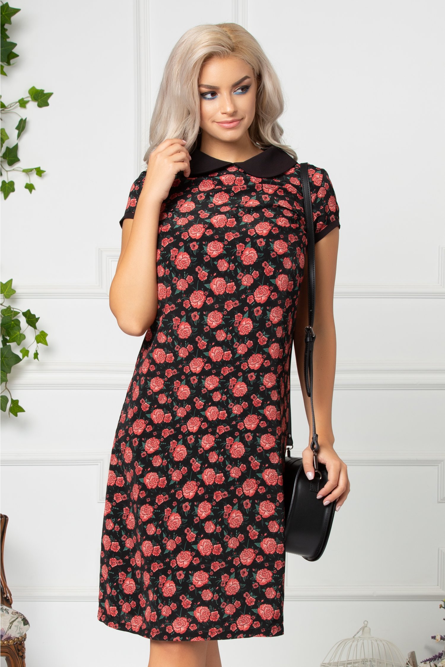 Rochie Aria casual neagra cu trandafiri rosii