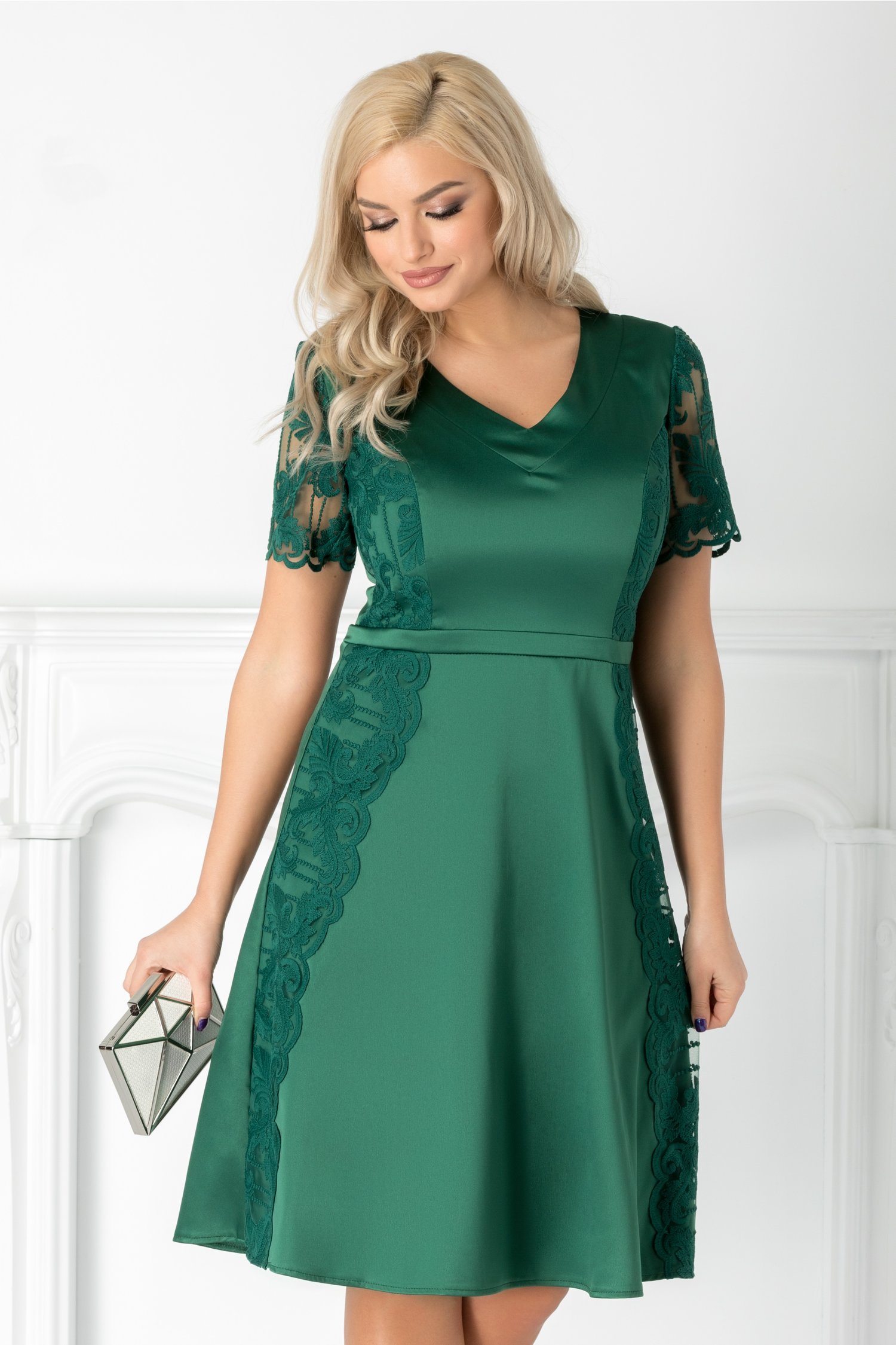 Rochie Aura verde din tafta si dantela