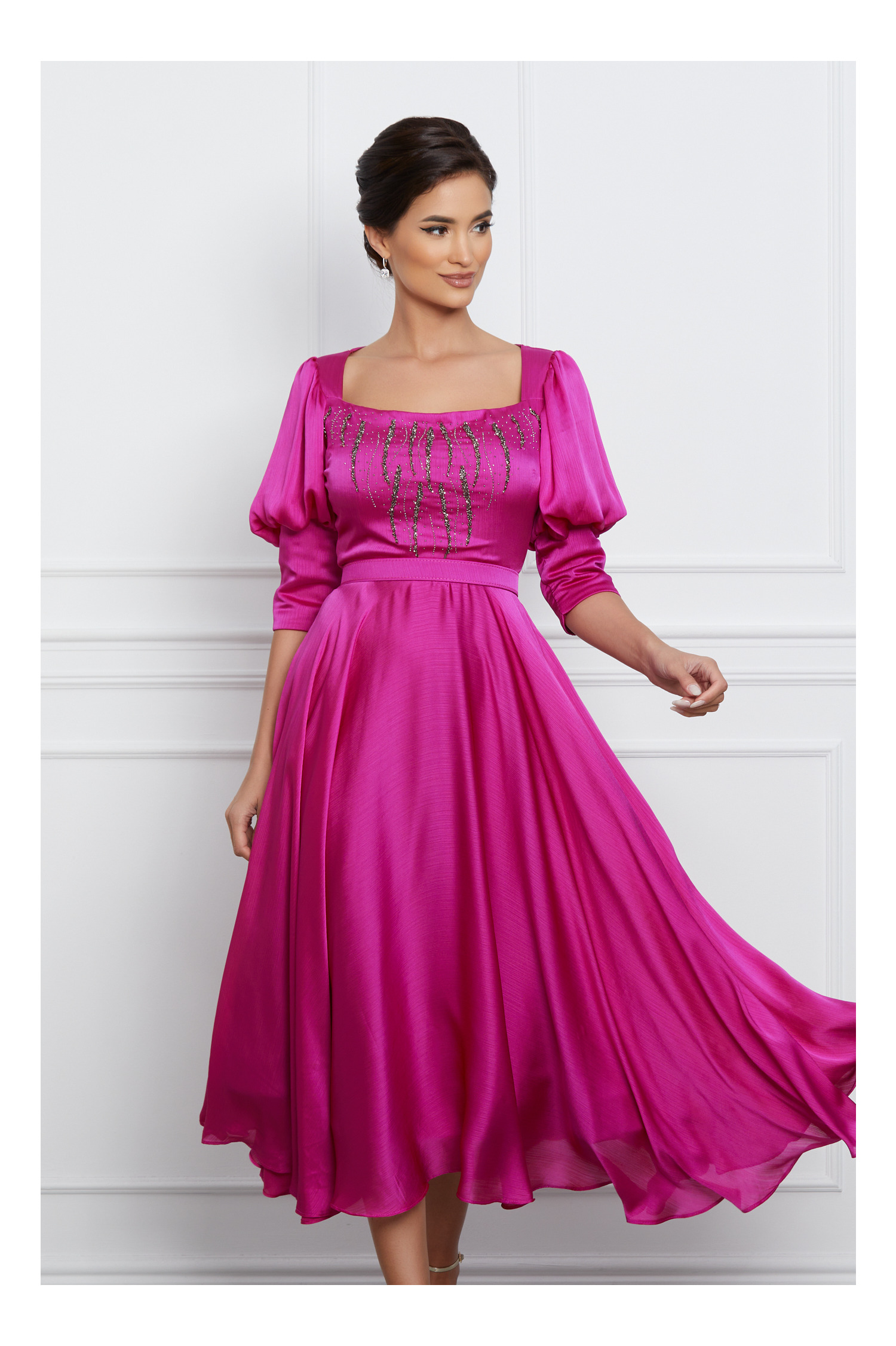 Rochie Bianca magenta cu strasuri la bust si curea in talie - Rochii-Dama.ro