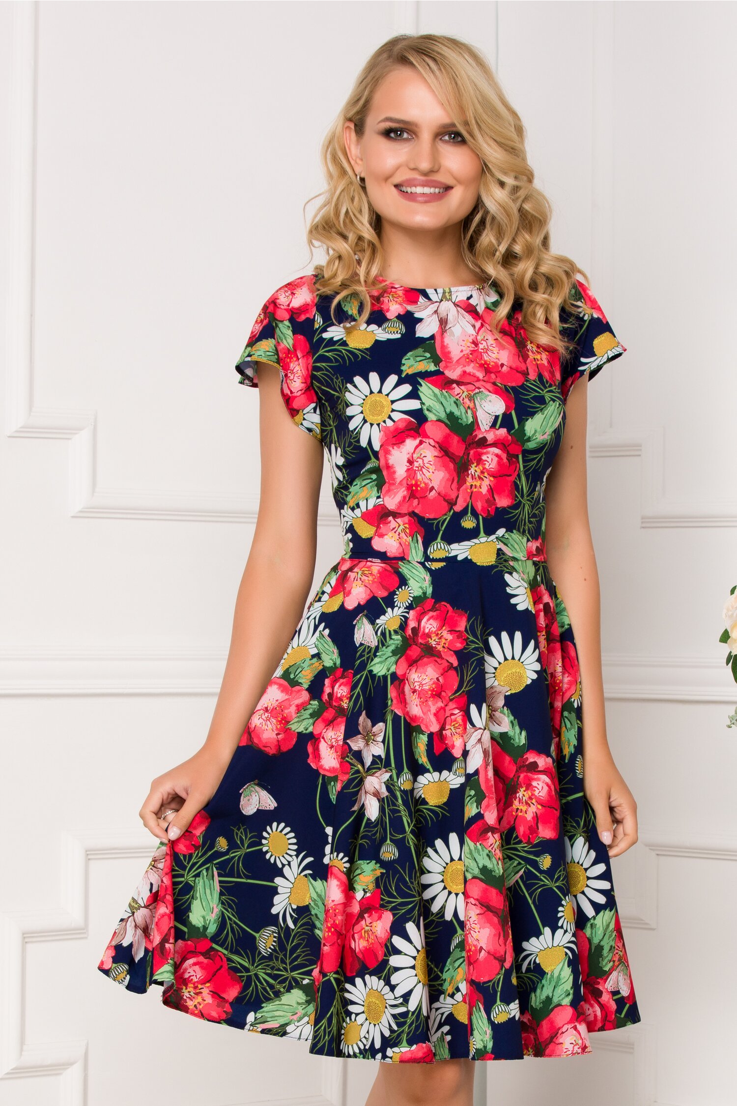 Rochie bleumarin cu imprimeu floral rosu si roz