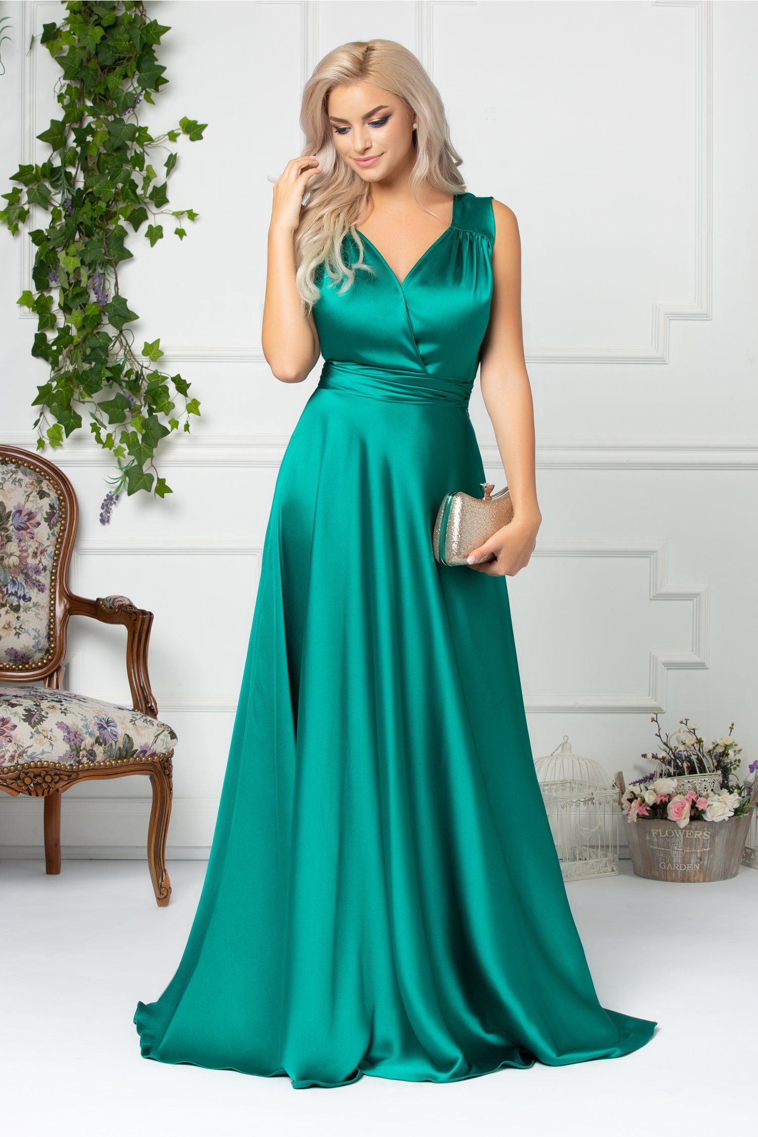 Rochie Brise Amina lunga verde cu decolteu petrecut