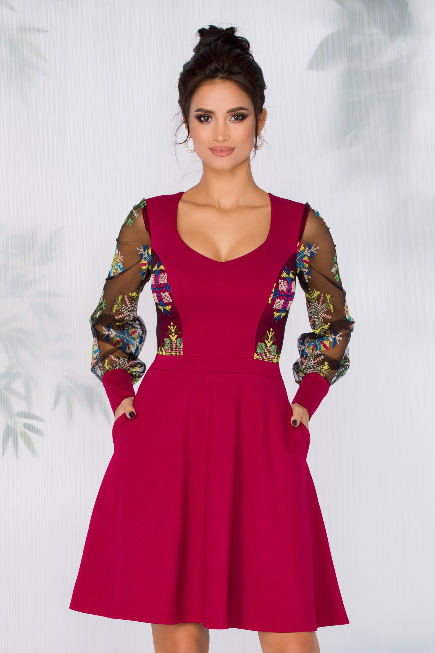 Rochie Carolina bordo cu broderie traditionala