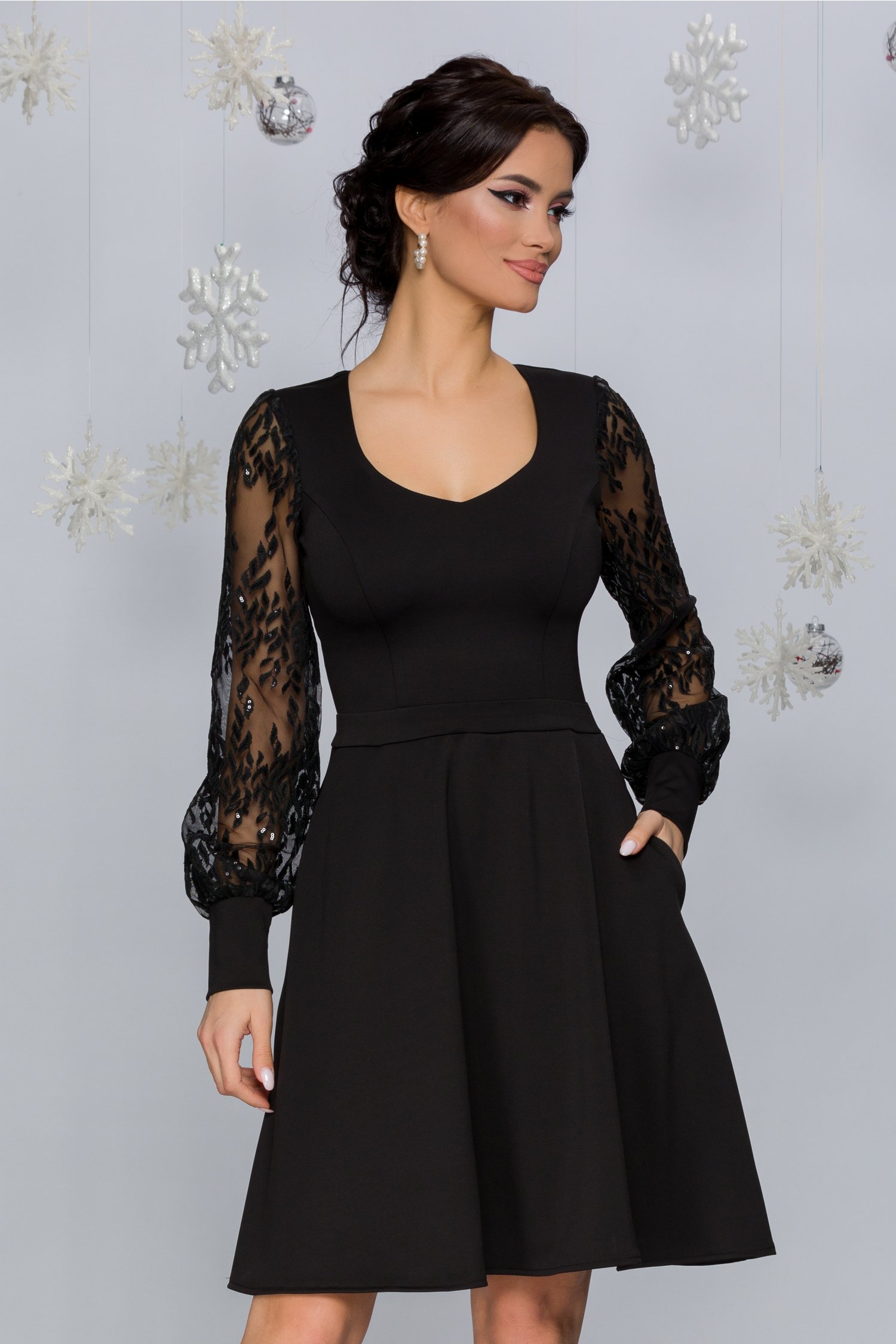 Rochie carolina neagra cu maneci din tull si broderie cu paiete