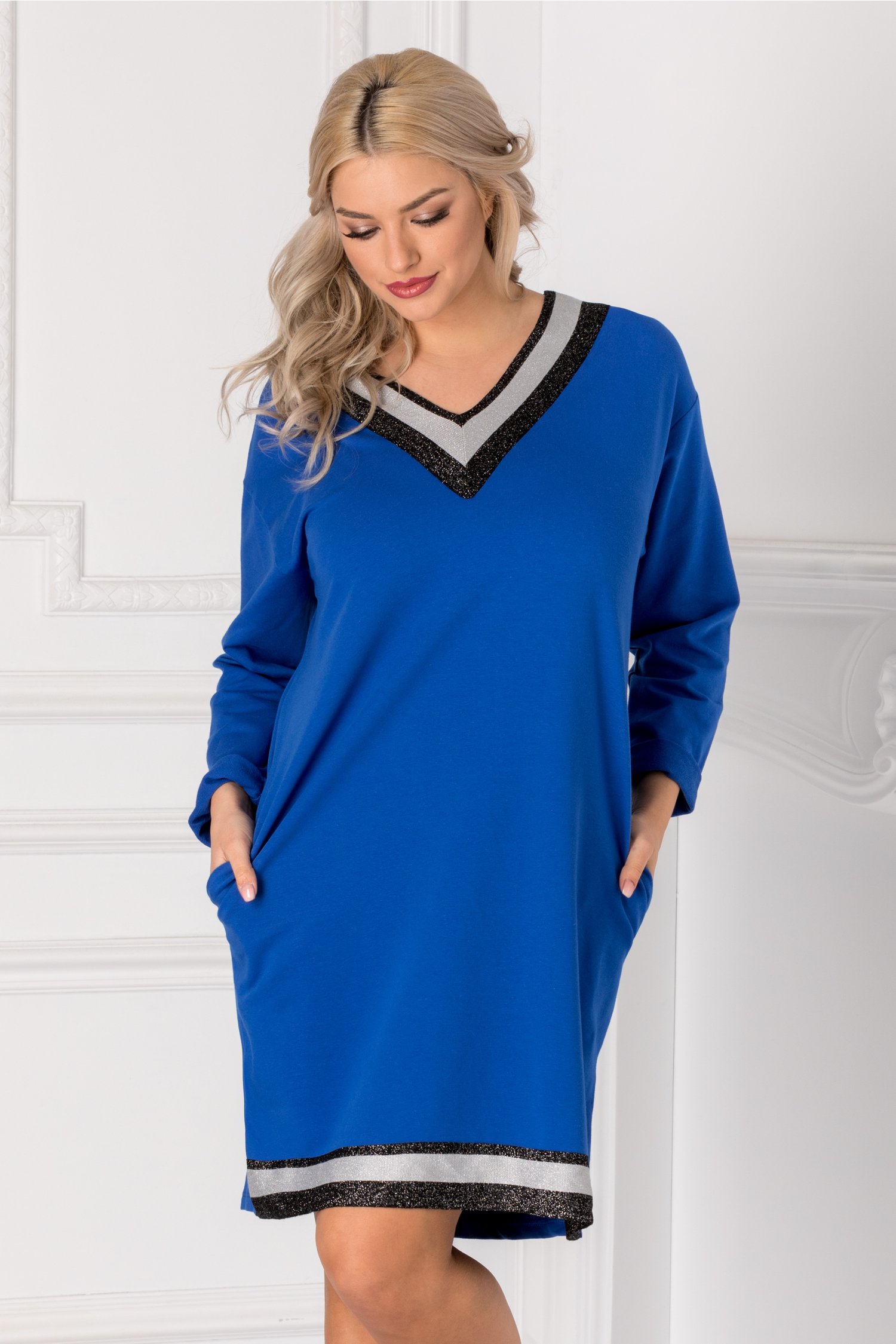 Rochie casual albastra cu benzi la decolteu