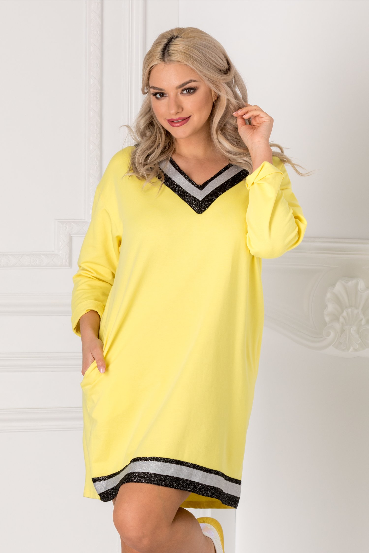 Rochie casual galbena cu benzi la decolteu