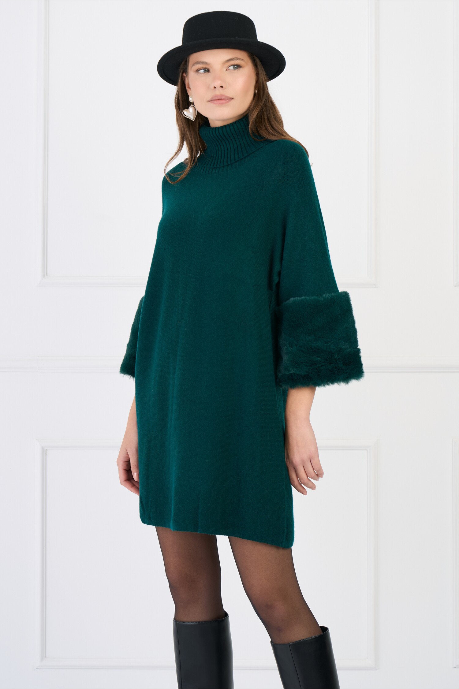 Rochie casual scurta din tricot verde cu blanita la maneci