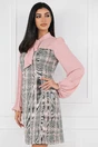 Rochie cu carouri si bust roz din voal