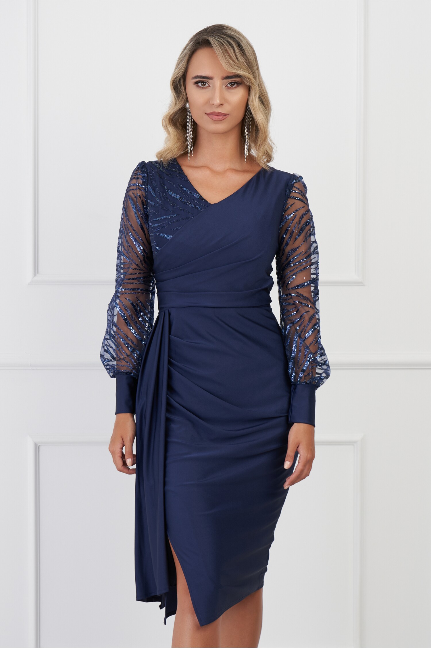 Rochie Daiana bleumarin cu paiete la bust