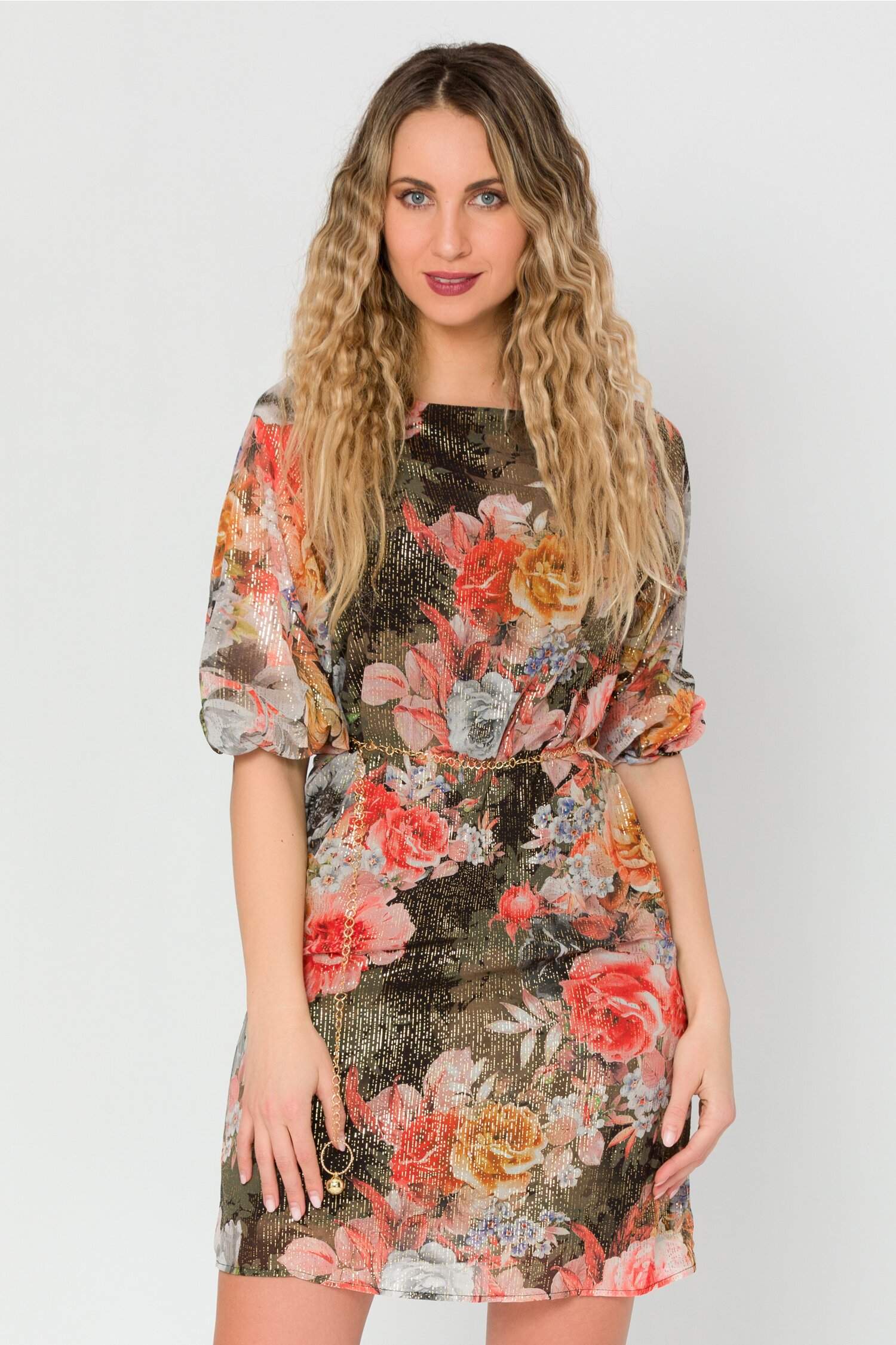 Rochie Daniela neagra cu imprimeu floral si insertii aurii