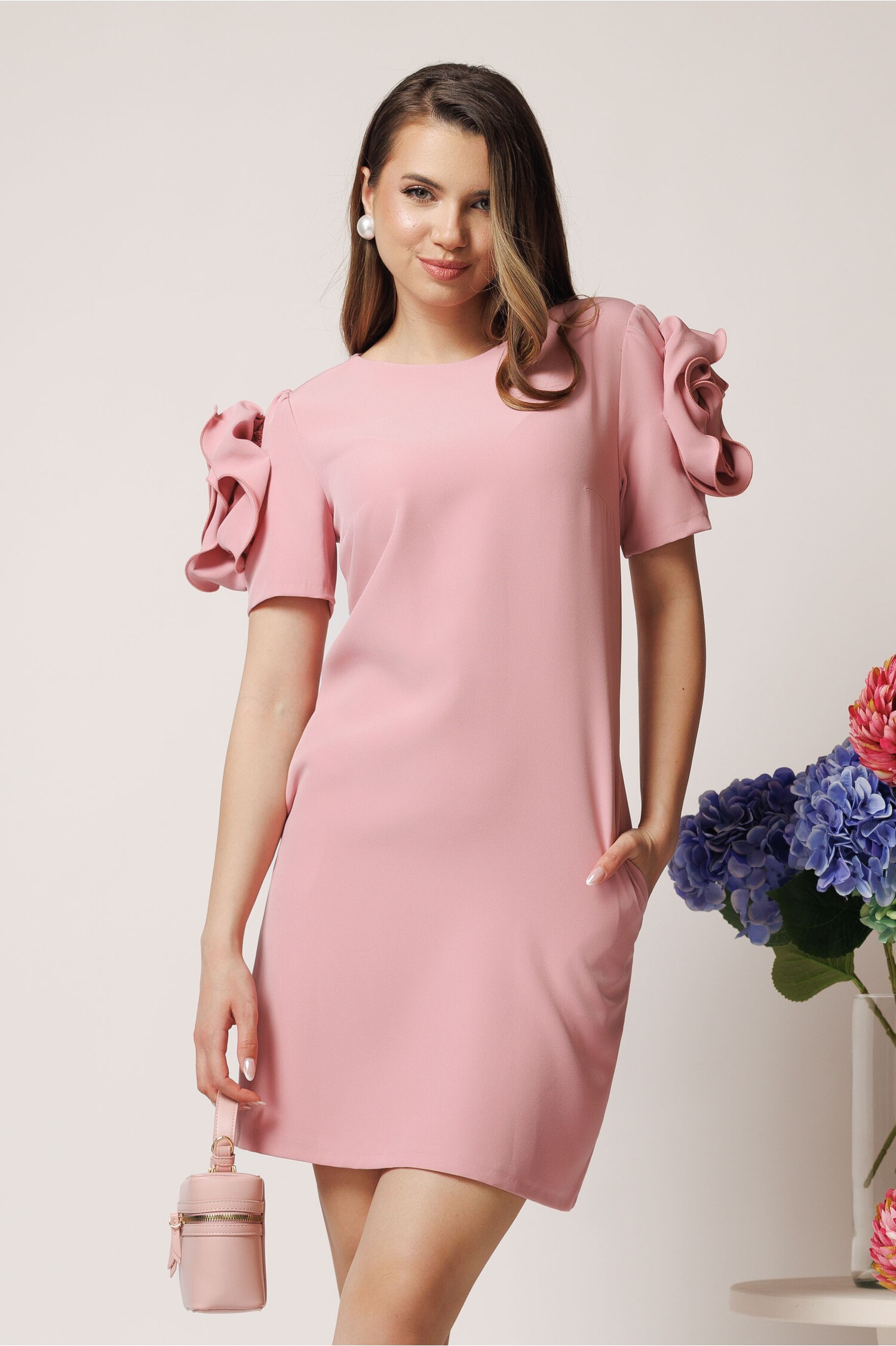 Rochie de ocazie roz cu flori maxi pe maneci