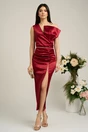 Rochie de seara bordo cu perle in talie pe un umar