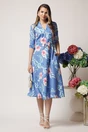 Rochie din stofa bleu midi de zi cu imprimeuri florale roz si decolteu