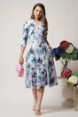 Rochie din stofa gri midi de zi cu imprimeuri florale albastre si decolteu