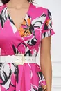 Rochie Dolores fucsia cu imprimeuri florale si curea in talie