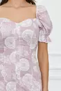 Rochie Dora roz cu imprimeuri florale albe si nasturi decorativi