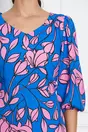 Rochie Dori albastra cu imprimeuri florale roz