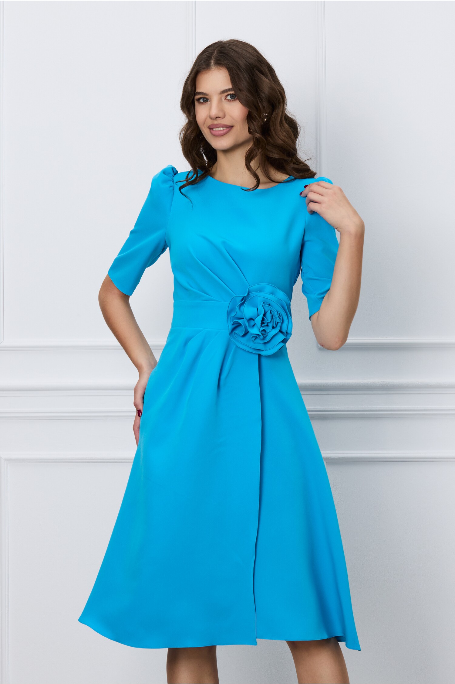 Rochie DY Fashion albastra cu floare in talie