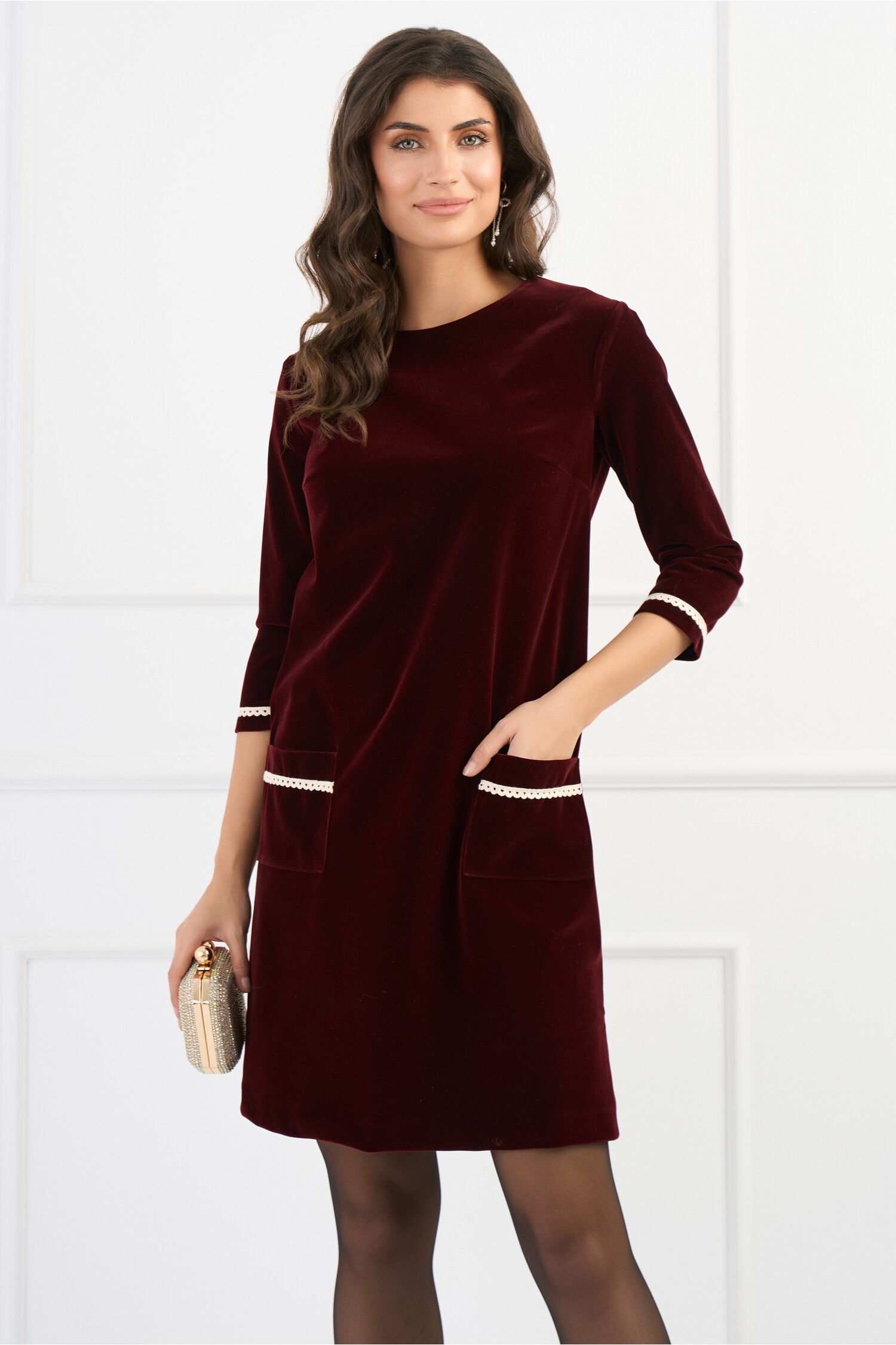 Rochie DY Fashion din catifea bordo cu buzunare