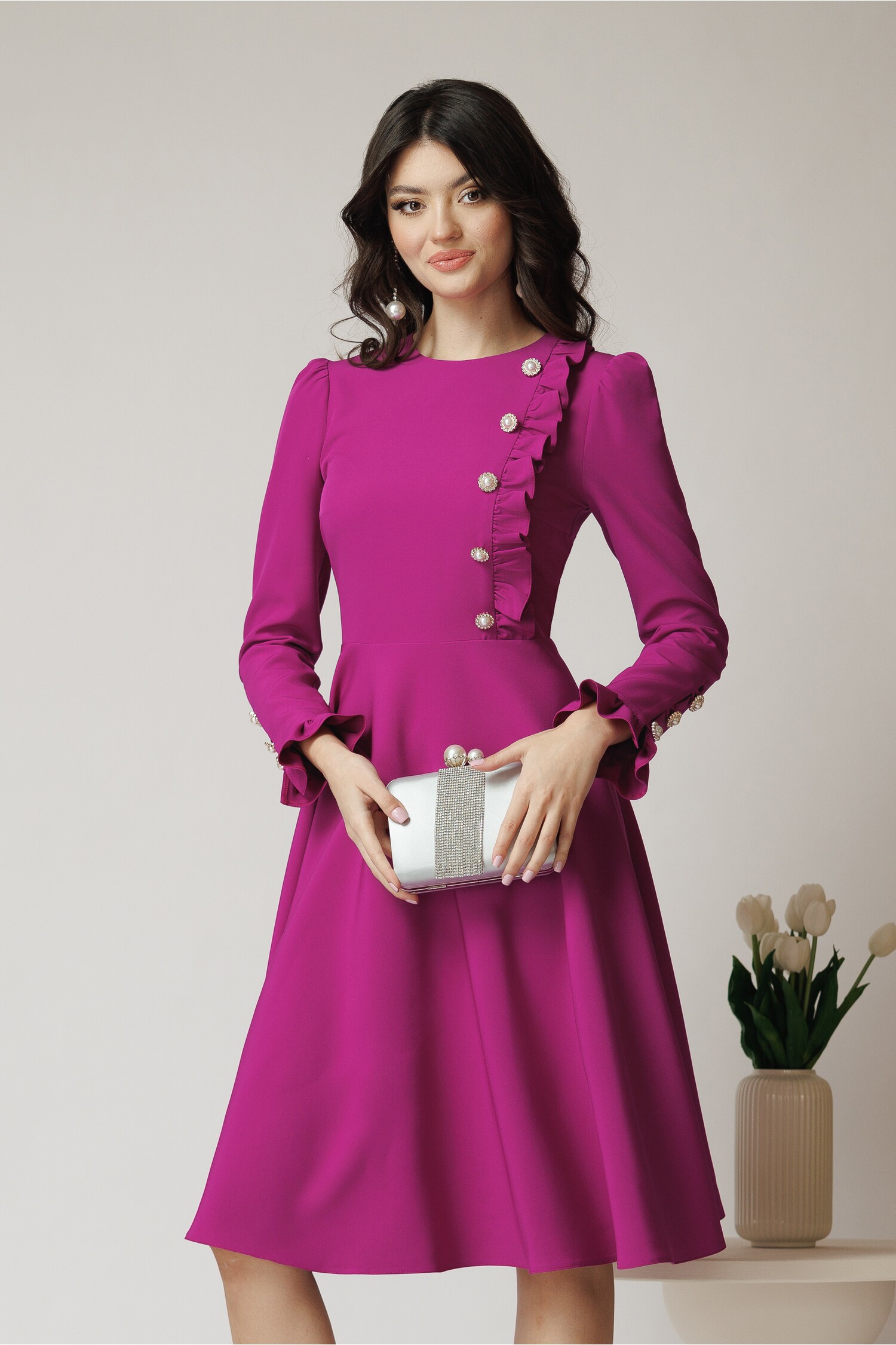 Rochie DY Fashion eleganta din stofa magenta cu nasturi si volanase