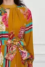 Rochie Dy Fashion galben mustar cu imprimeu fucsia si cordon in talie