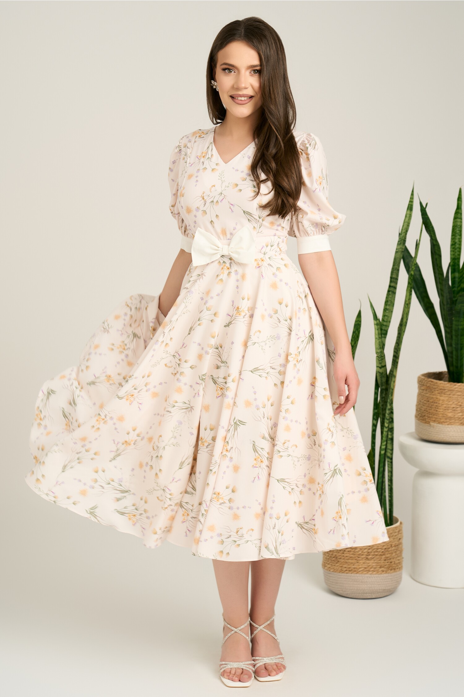 Rochie DY Fashion midi bej din voal in clos cu print floral si funda in talie