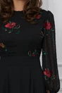 Rochie Dy Fashion neagra cu broderie florala rosie la bust