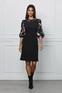 Rochie Dy Fashion neagra cu imprimeuri florale fucsia pe guler si maneci