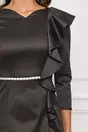 Rochie Dy Fashion neagra cu volan la bust si accesoriu in talie