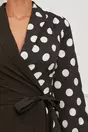 Rochie Dy Fashion neagra tip sacou cu buline pe o parte