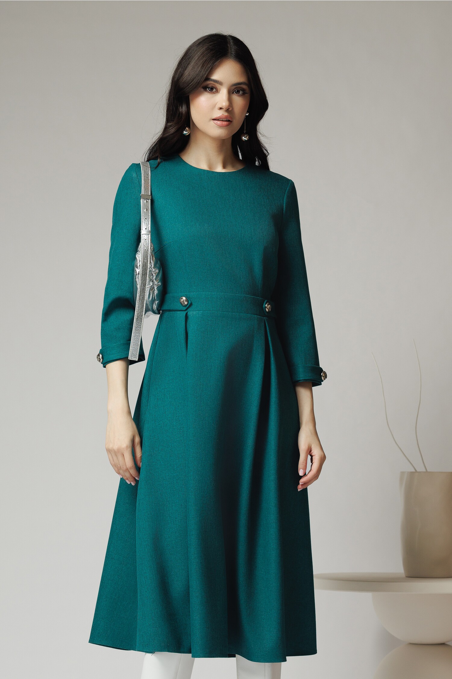 Rochie DY Fashion office din stofa verde cu nasturi in talie