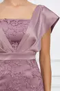 Rochie Dy Fashion roz din dantela cu tafta pe umeri