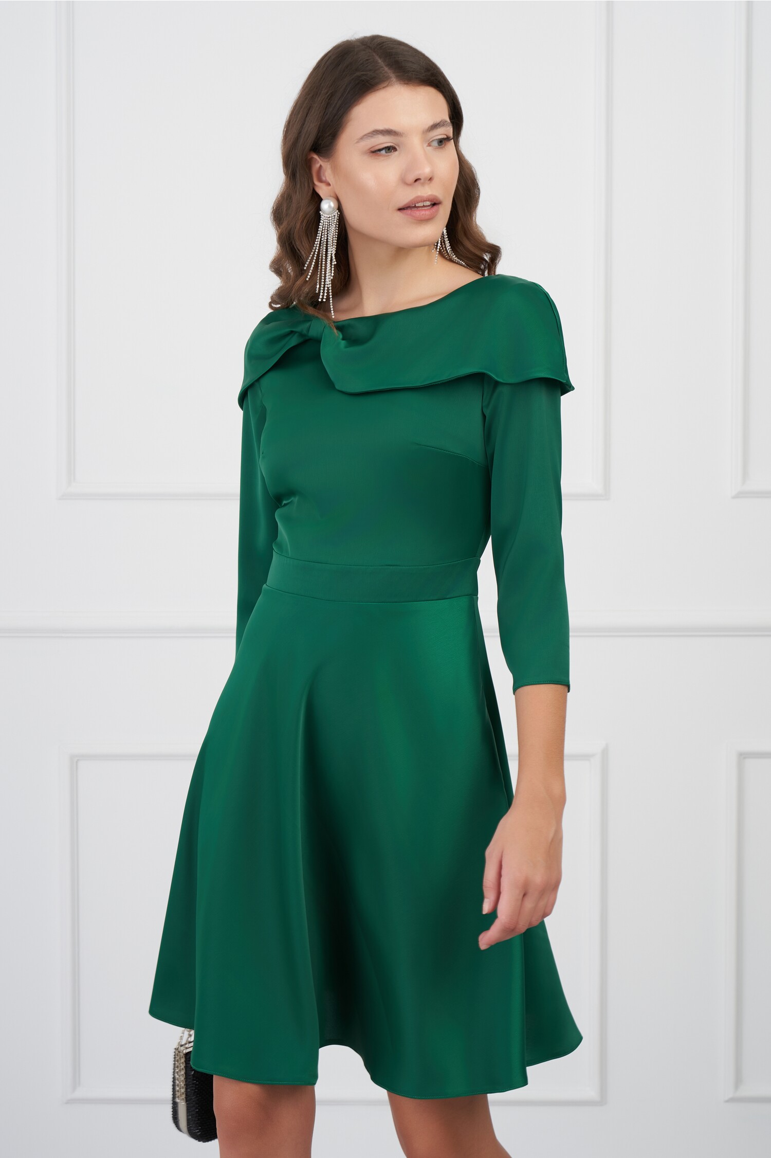 Rochie DY Fashion verde cu guler maxi tip funda