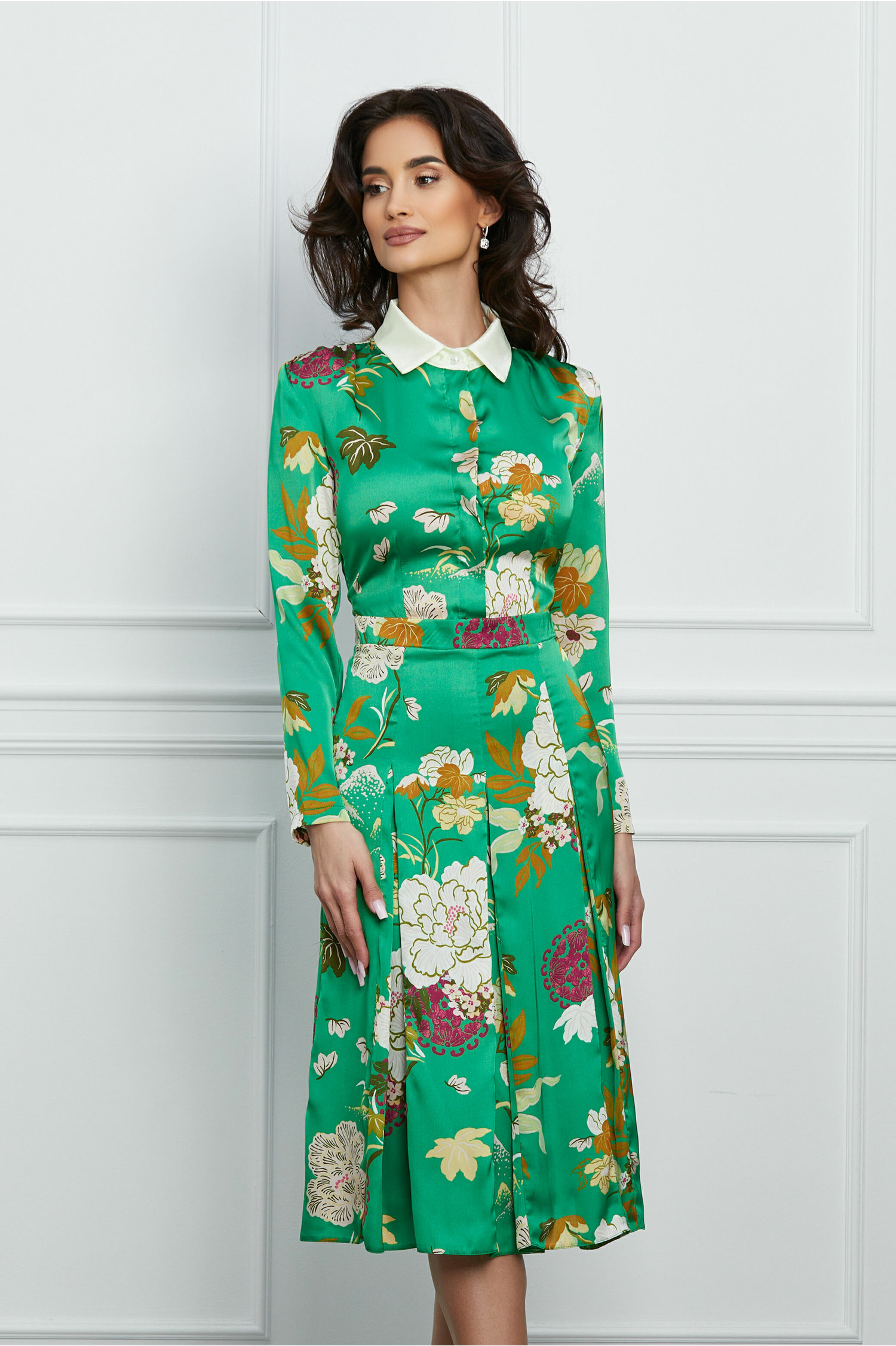 Rochie Dy Fashion verde cu imprimeu floral si nasturi la bust dyfashion.ro