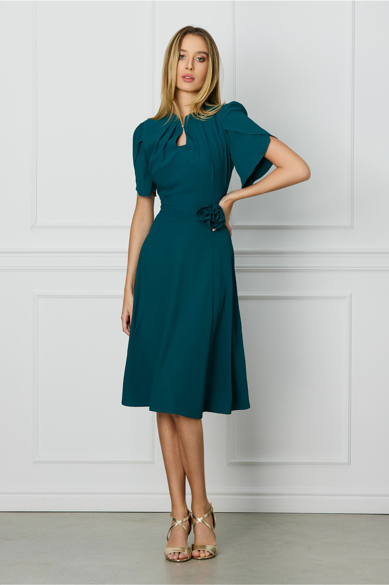 Rochie DY Fashion verde cu maneci lalea si trandafir in talie