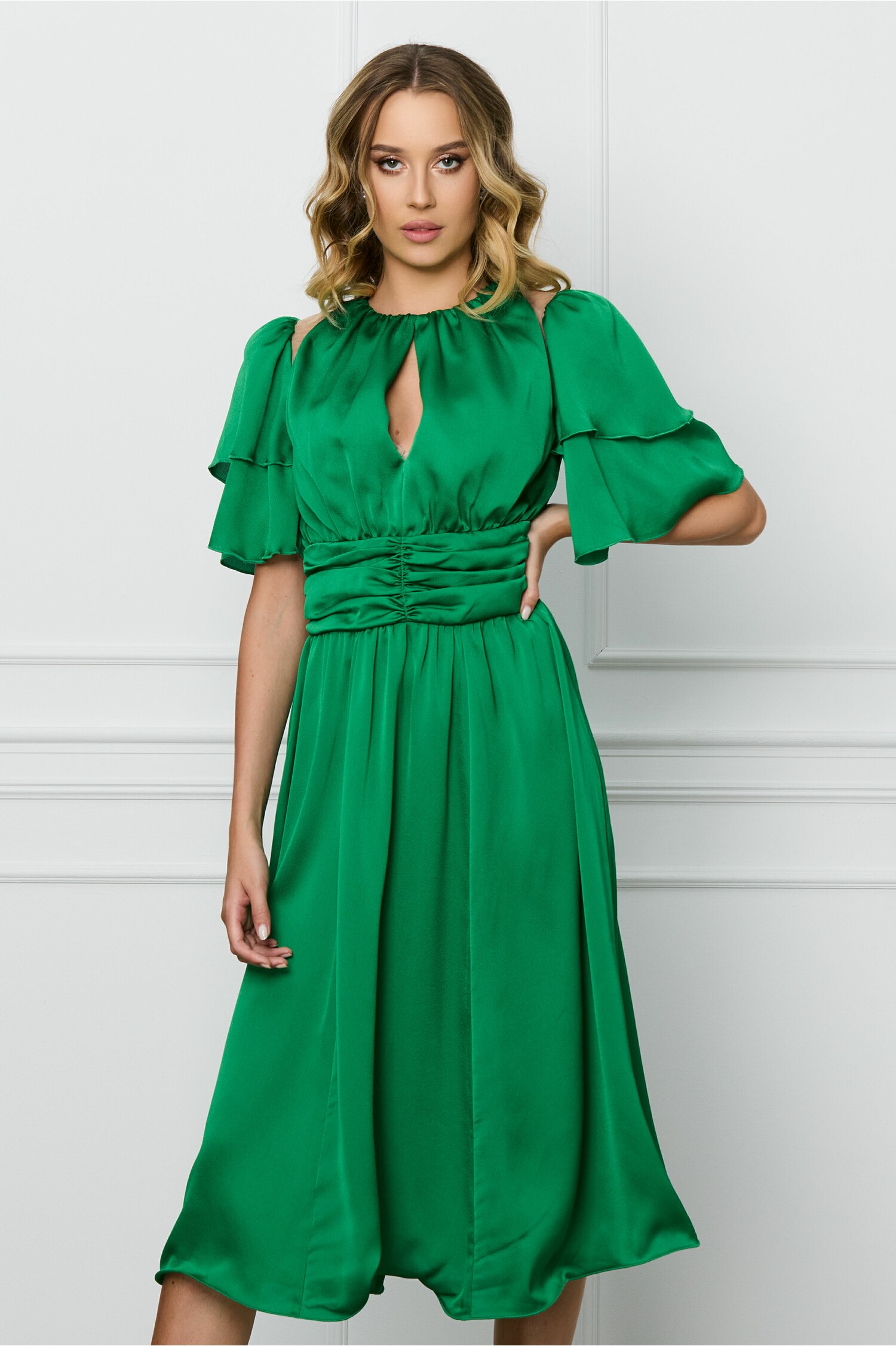 Rochie DY Fashion verde cu volane la maneci si decupaj la decolteu