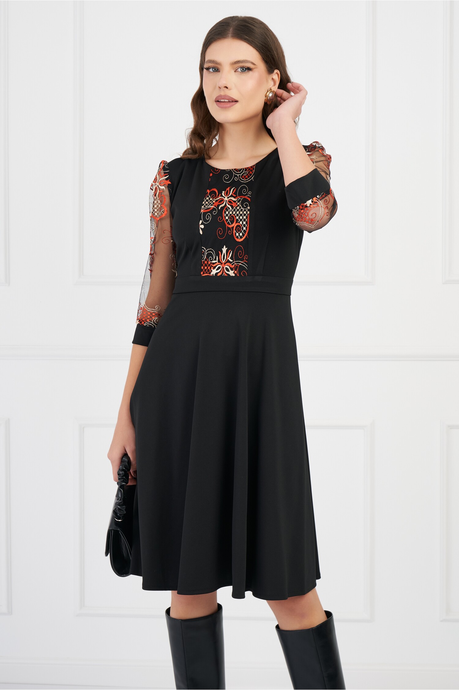 Rochie Ella Collection Ecaterina neagra cu boderie corai