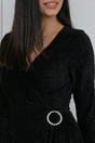 Rochie eleganta din catifea neagra cu insertii din fir lurex si catarama in talie