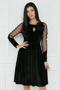 Rochie eleganta din catifea neagra cu maneci din tull si floare pe bust