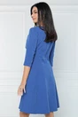 Rochie eleganta din stofa albastra cu strasuri in talie si decupaj la decolteu
