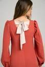 Rochie DY Fashion eleganta din stofa caramizie cu funda la spate