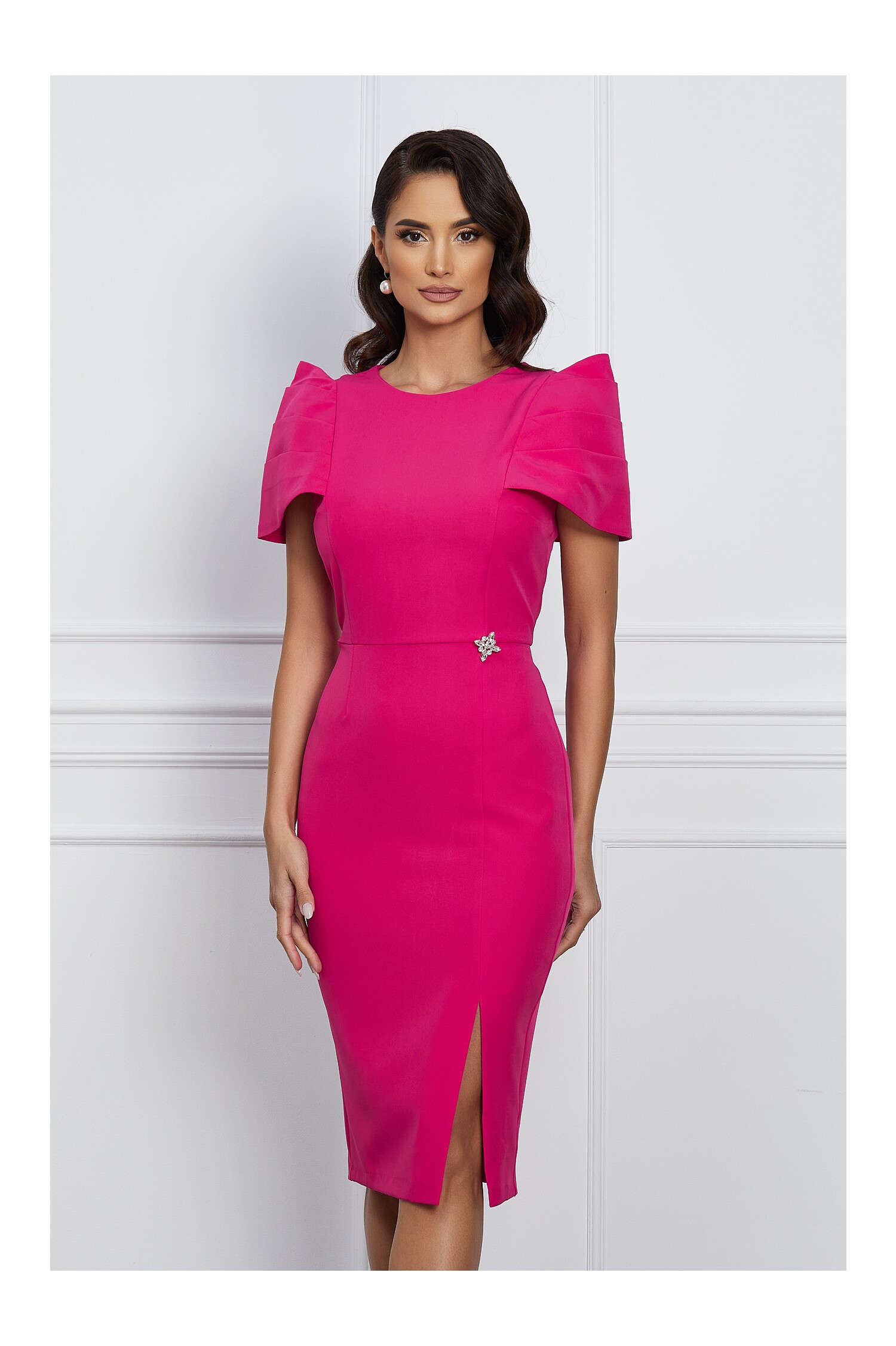 Rochie eleganta din stofa fucsia cu umeri bufanti